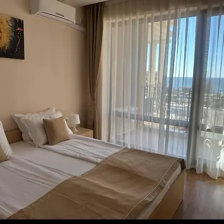 Apartment Premier 1 *